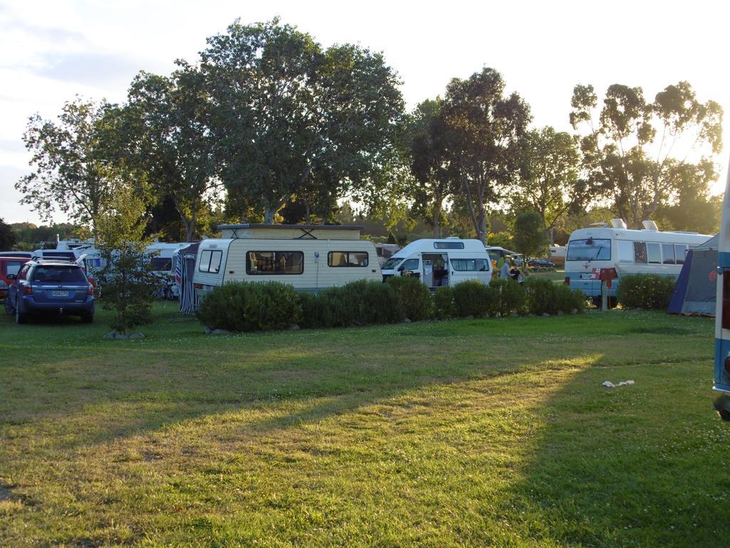 Glenavys Waitaki River Motor Camp Dış mekan fotoğraf